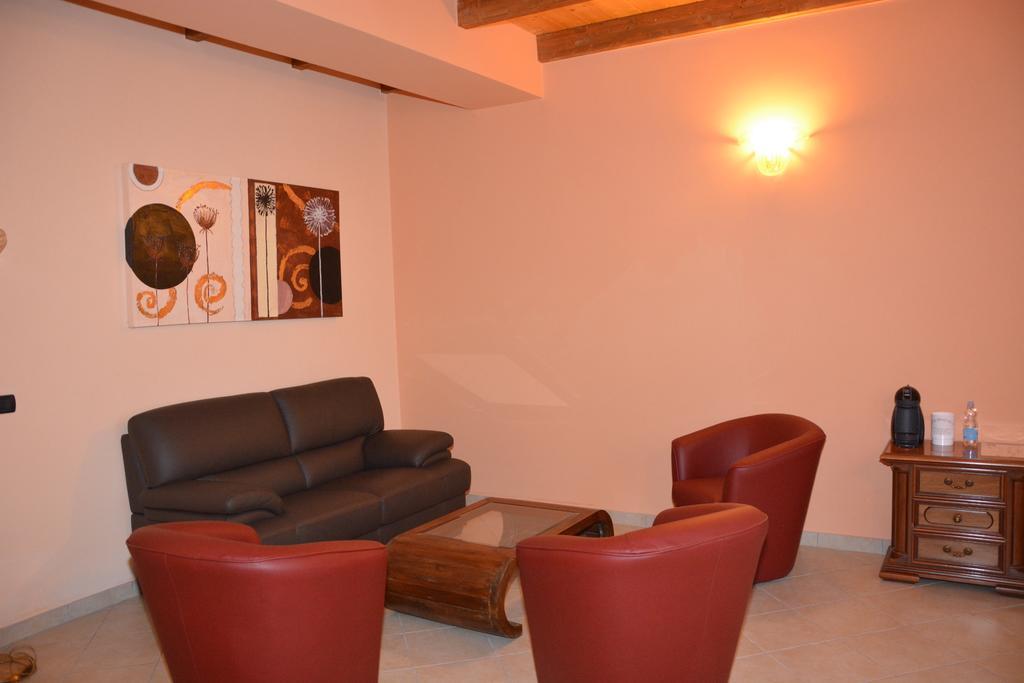 Pinus Rooms Benevento Buitenkant foto