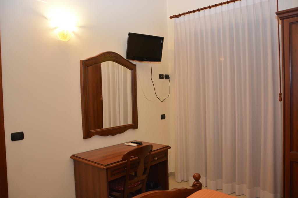 Pinus Rooms Benevento Buitenkant foto